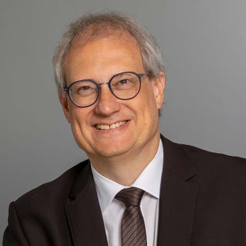 Dr. Oliver Schloz